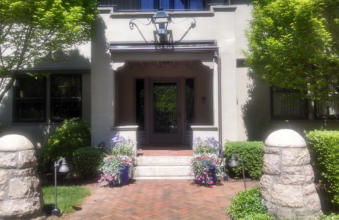 Hilltop Inn-1